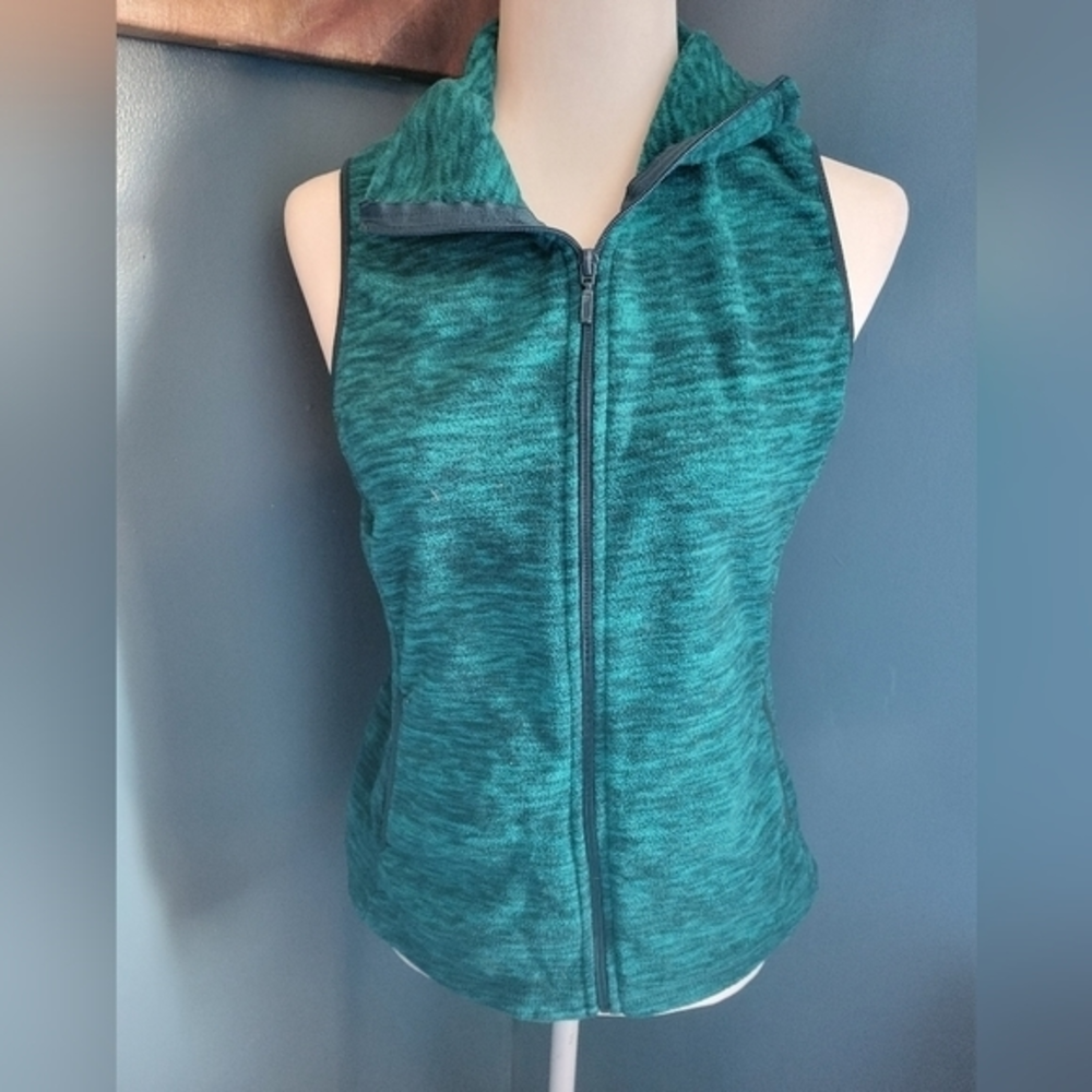 Old Navy size small fleece‎ vest